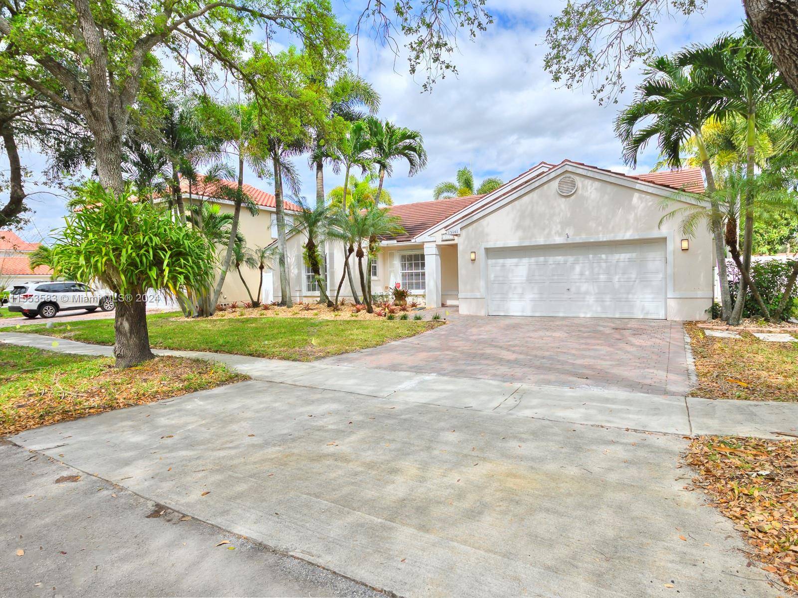 Lake front 3b 2b renovated Miramar single family home with.
