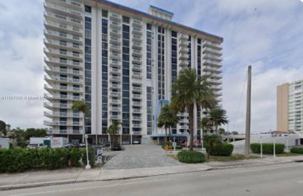 Stunning 2 Bed, 2 Bath Apt Condo Allington Towers North, Hollywood Beach.