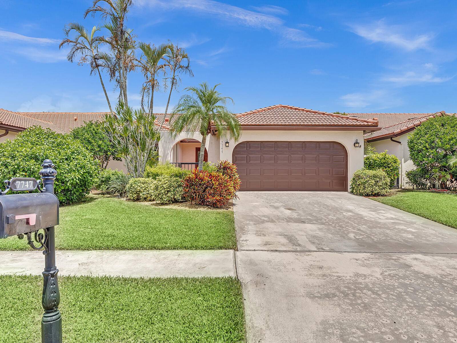 Beautifully updated 3 bedroom 3 bath pool home !