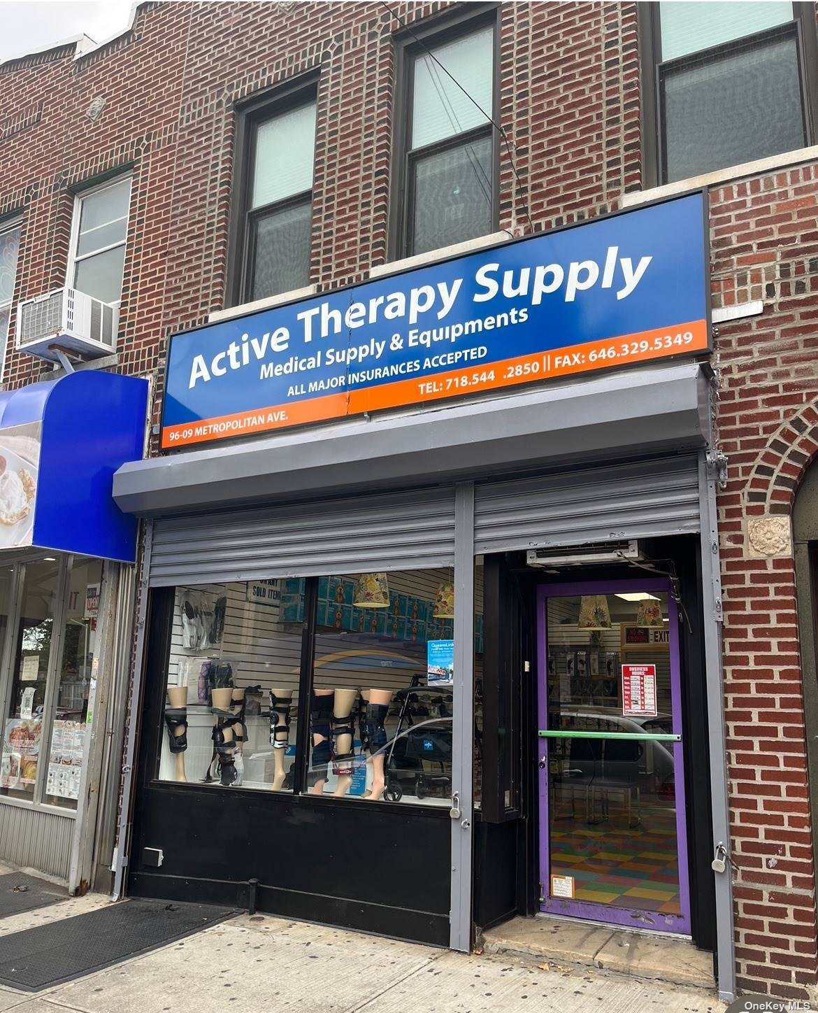 1250 square feet store fr rent no pharmacy or convenience store