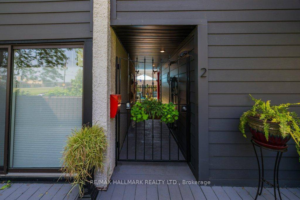 Welcome to Unit 2 2366 Queen St E.