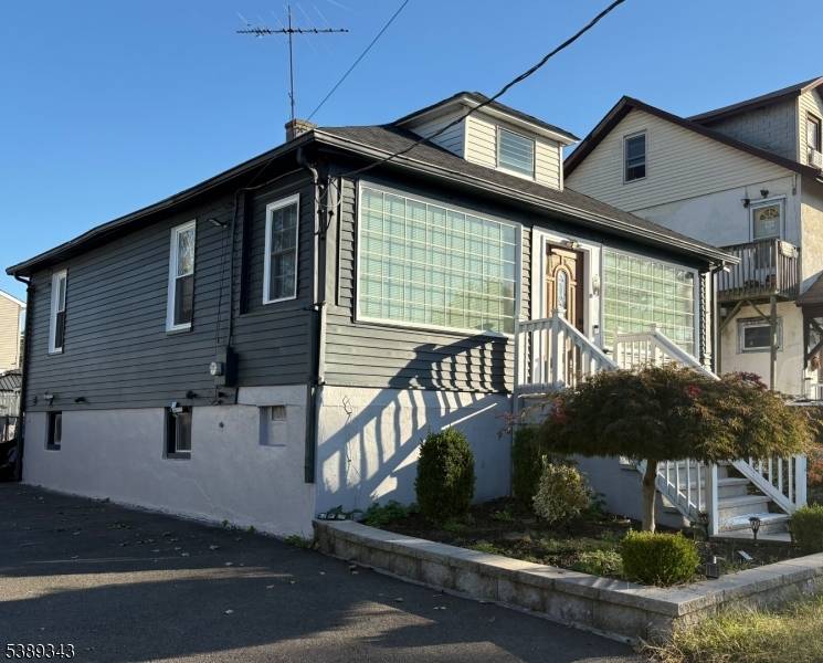 Welcome to 619 Hancock St in South Plainfield !