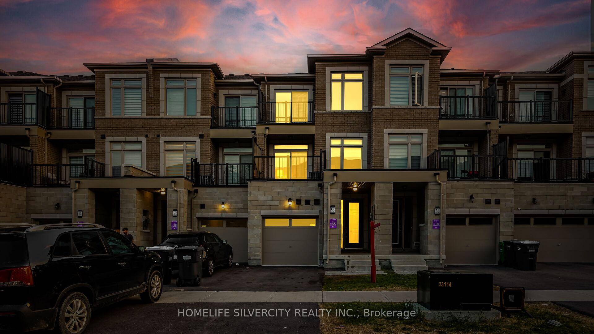 Welcome to this newer 3 storey townhome in the sought after City Pointe neighborhood, perfectly located in Brampton East's vibrant and growing community right at the border of Toronto, Vaughan, ...