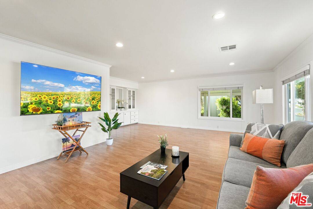 29500 Heathercliff Rd 2BR Malibu La