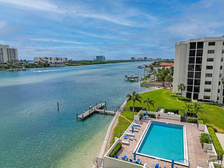 Secure your 2027 seasonal rental now and Enjoy a luxurious lifestyle at the highly sought after Sandpointe Bay Condominium in Palm Beach County !