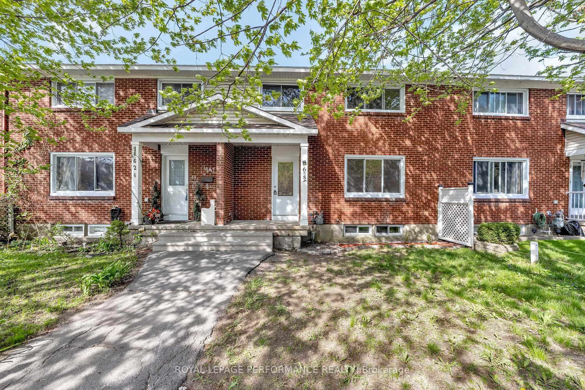 Well maintained, natural light filled 3 bedroom, 2 full bathroom home with a smooth, easy flowing layout.