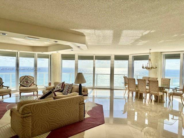This true 3 bedroom, 3 bathroom unit offers breathtaking, unobstructed ocean views with no interference from neighboring buildings.