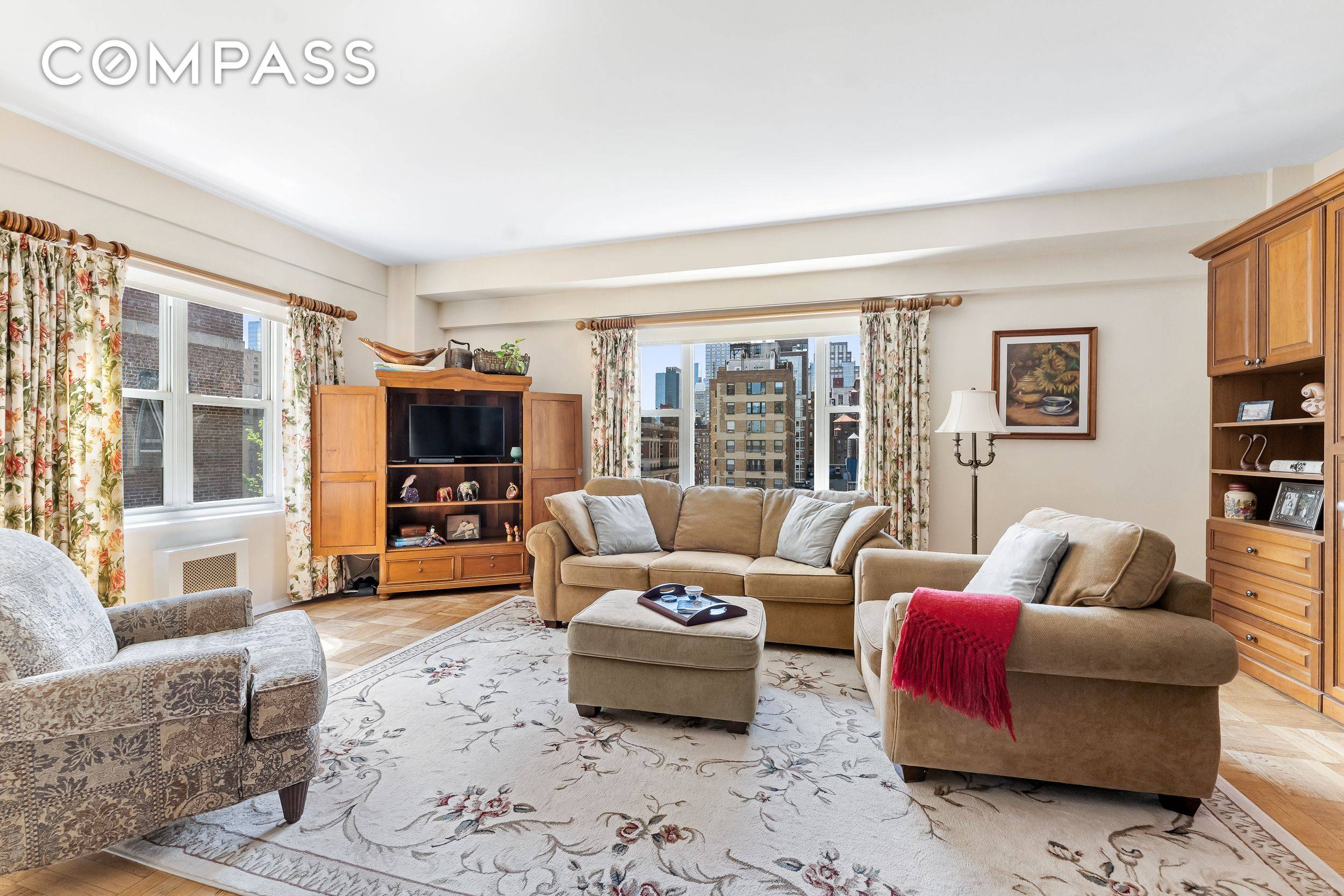 Serene amp ; singular sanctuary in the vibrant heart of Murray Hill Historic District !