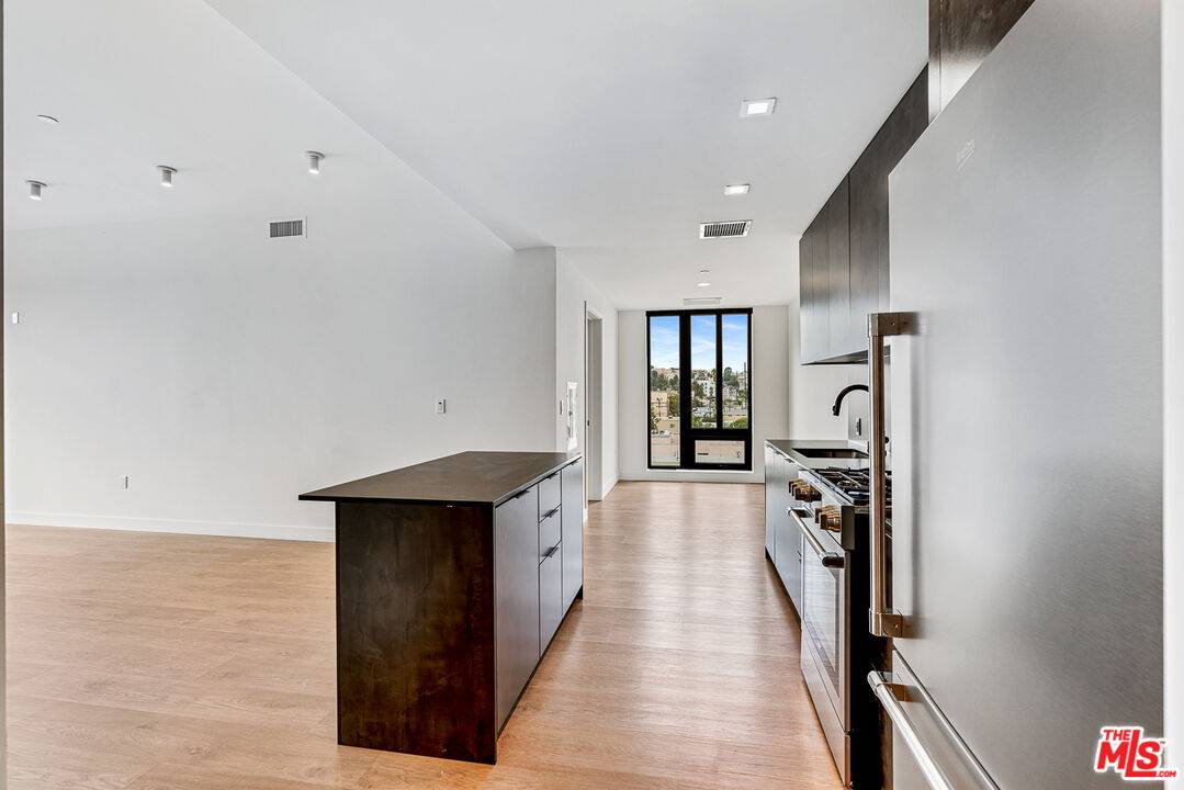 10700 Tabor St 2BR La