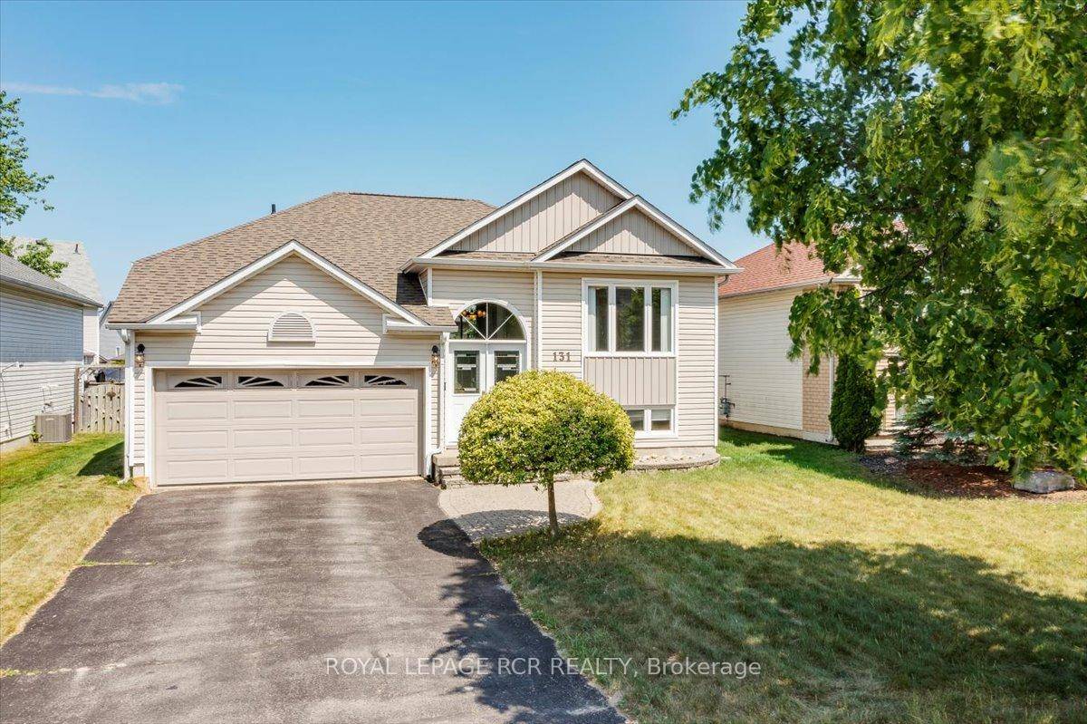 Welcome to this beautifully maintained 3 b r 3 bath raised bungalow nestled on a peaceful crescent in Mount Albert.