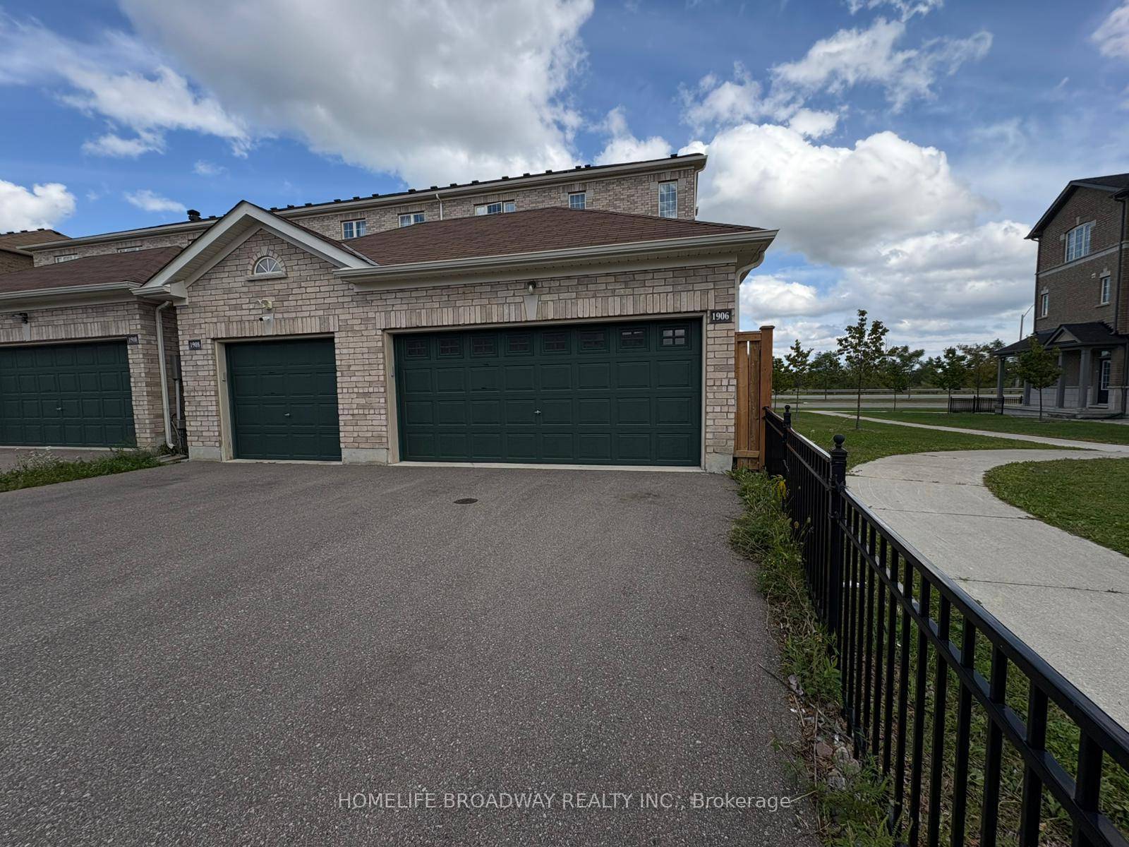 Welcome to this stunning builder's model home in the highly desirable Cornell community of Markham.