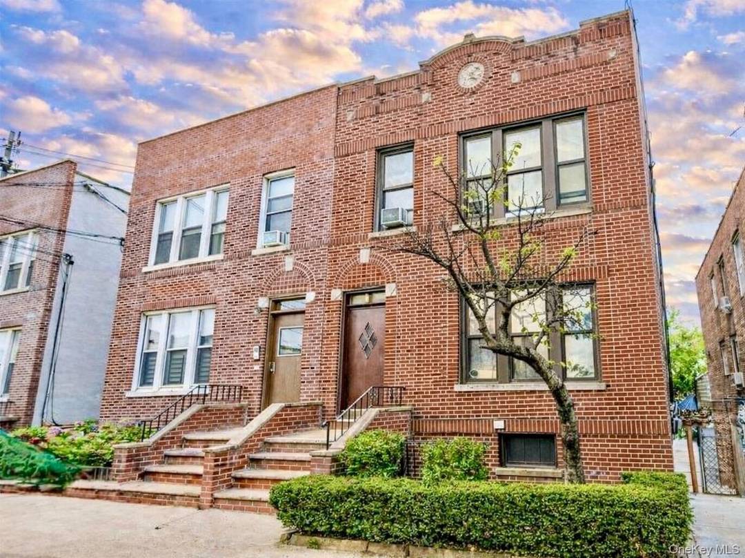Free Market Legal 4 Family Exceptional opportunity to own a well maintained legal 4 family property in the heart of Maspeth.