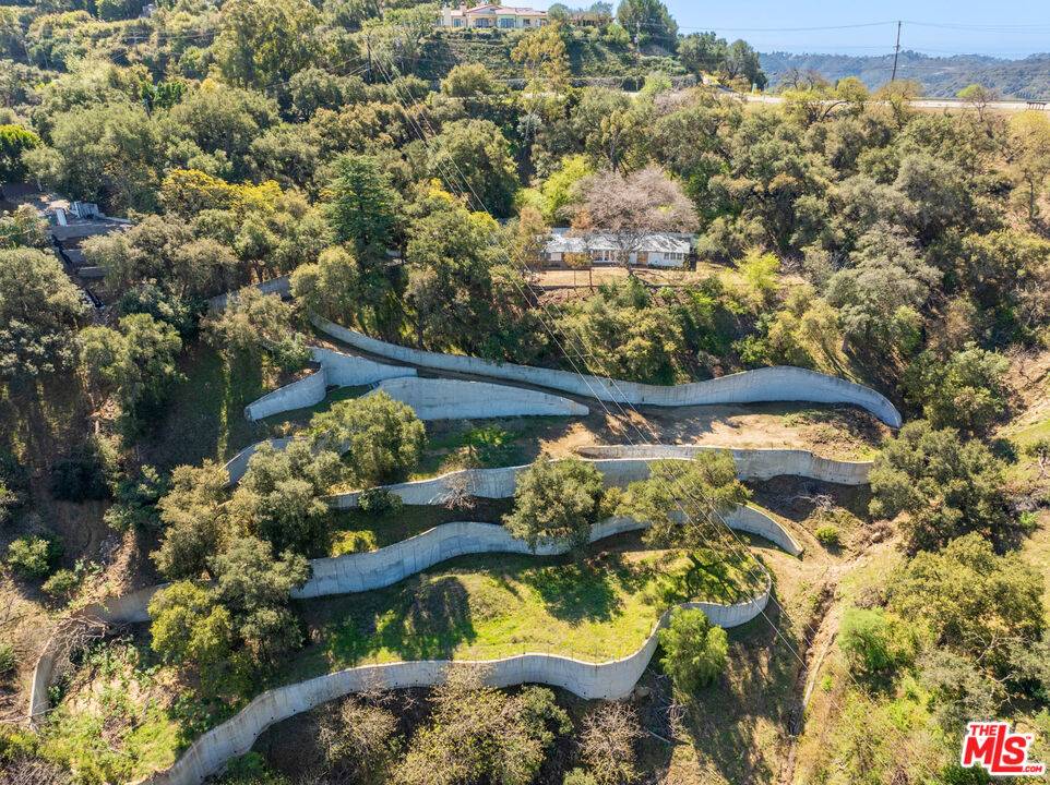 13511 Mulholland Dr 4BR Beverly Hills Post Office | B.H.P.O. La