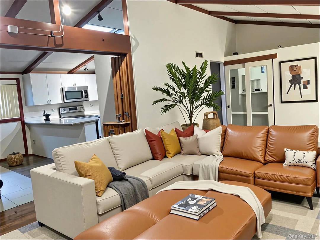 Its your time to live in Commack.