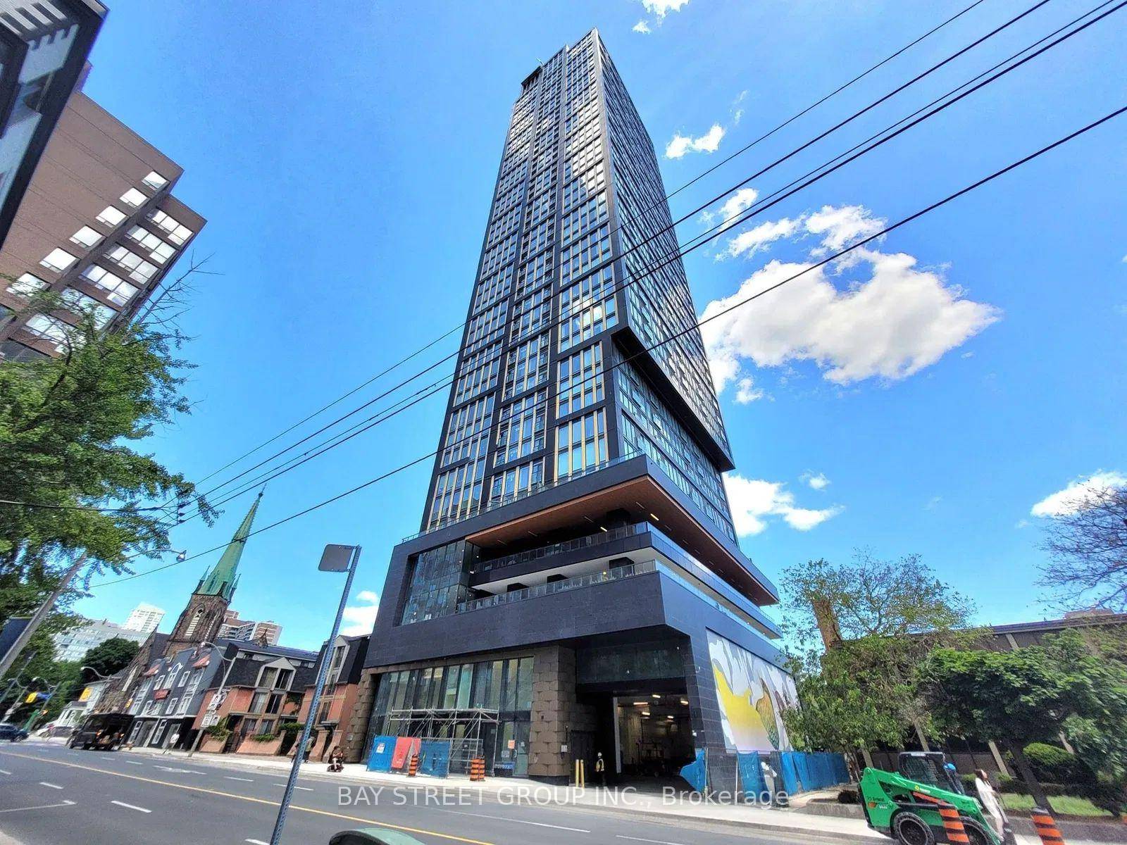 Discover a brand new, centrally located gem near Toronto Metropolitan University amp ; U of T, situated in a lively area bustling with amenities.