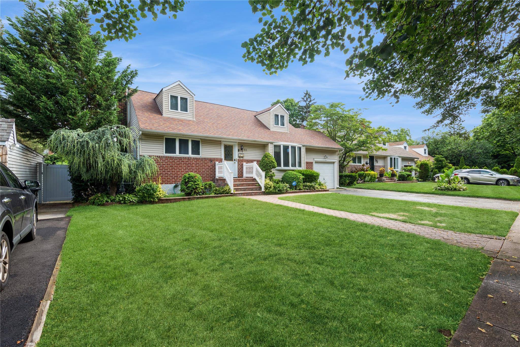 Beautifully Updated 3 Bedroom Home with In Ground Pool This charming home offers 3 spacious bedrooms and 2 full bathrooms, featuring hardwood floors throughout.