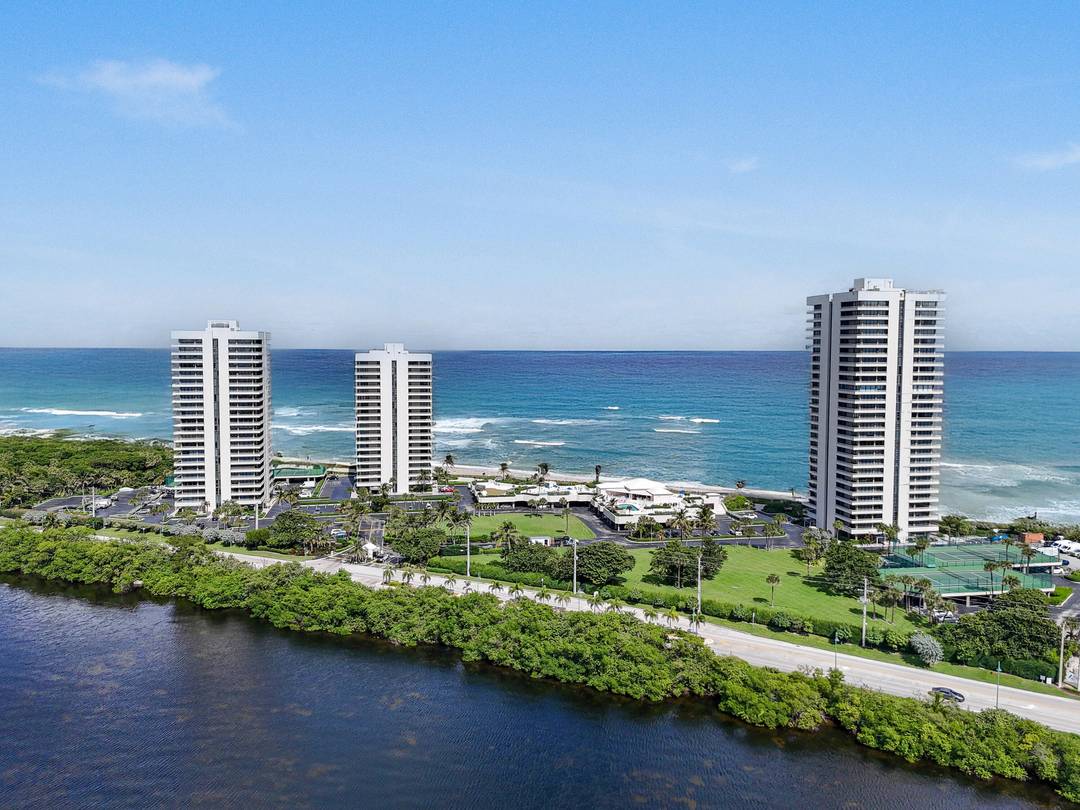 Experience the essence of luxury coastal living at Water Glades 17B, a completely reimagined 17th floor residence offering panoramic views of both the Atlantic Ocean and the Intracoastal Waterway.