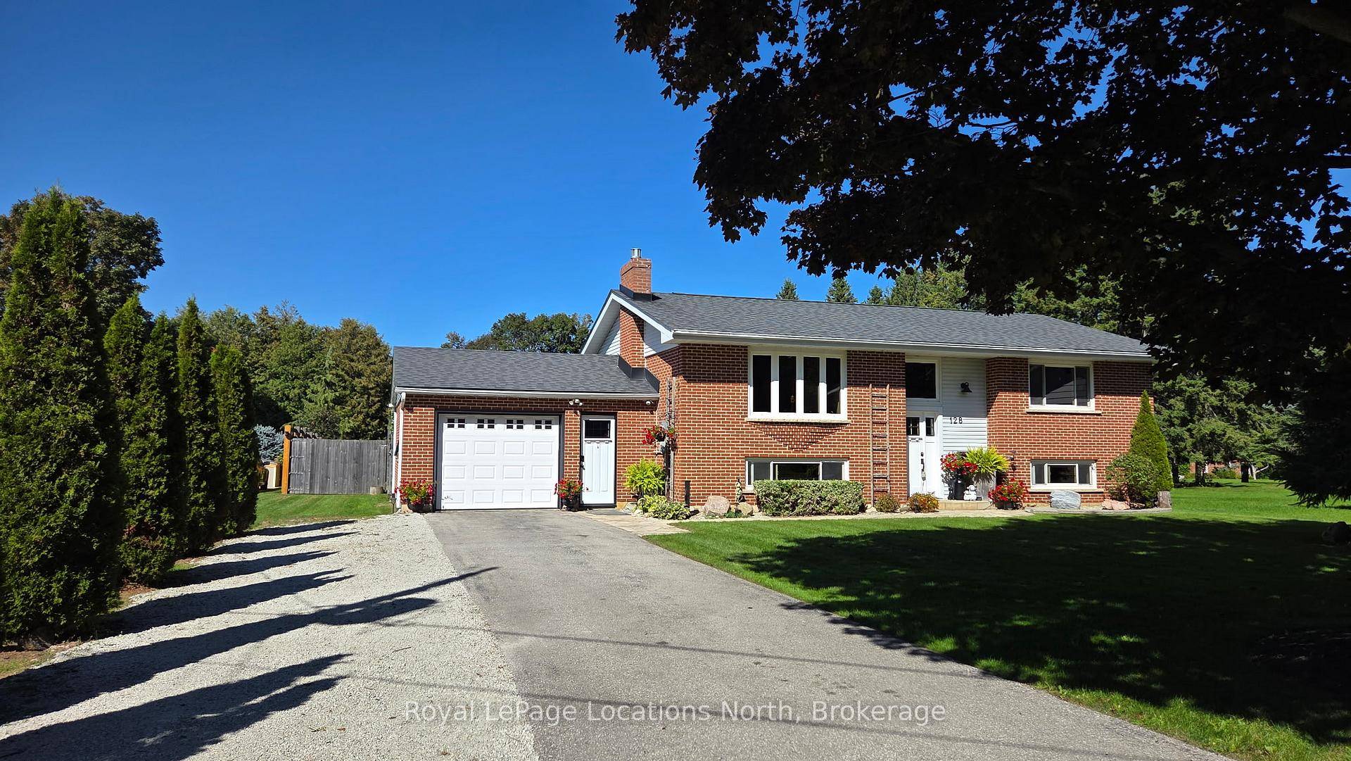 Welcome to this fully renovated gem on one of Meaford's most sought after streets Montgomery Street, affectionately known as Teachers Row.