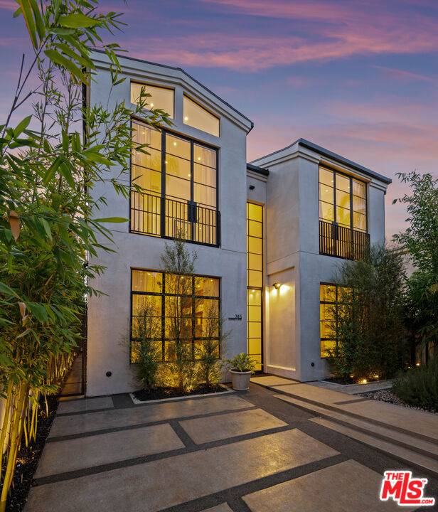 745 Sunset Ave 7BR Marina Del Rey La