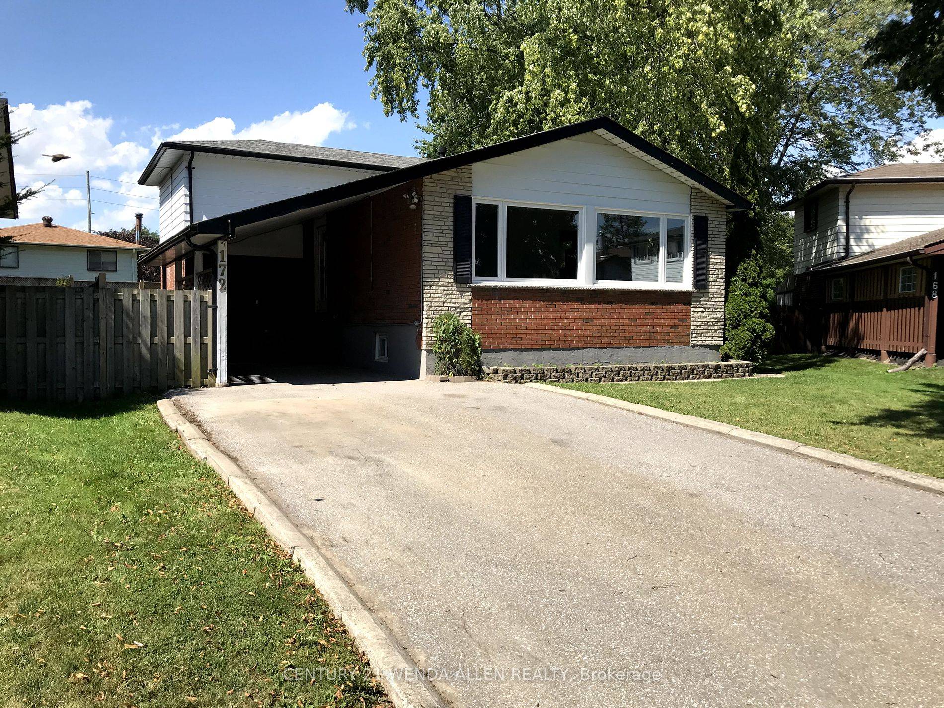 Welcome to this Fantastic Legal Duplex Located on a Quiet Cul de sac in South Oshawa.