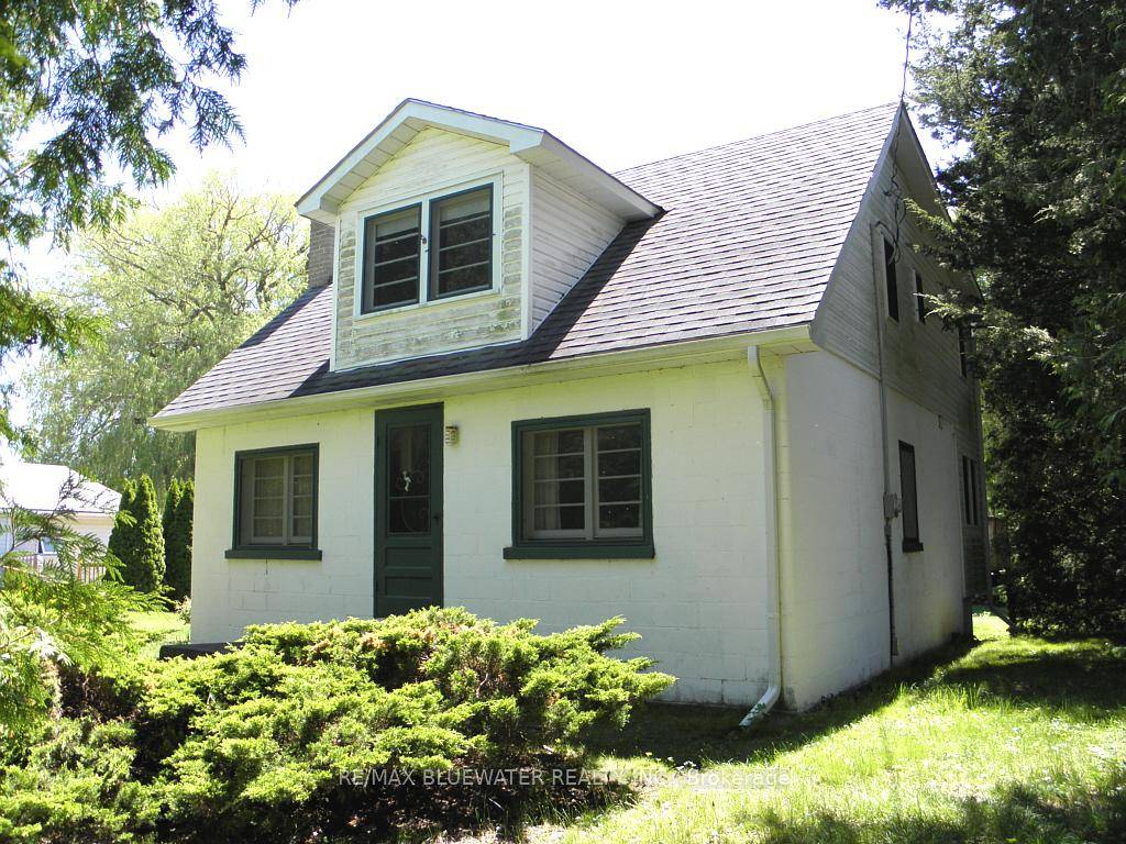 Prime location at Ipperwash Beach, located on opposite side of the road from Lake Front homes with beach access right across the road.