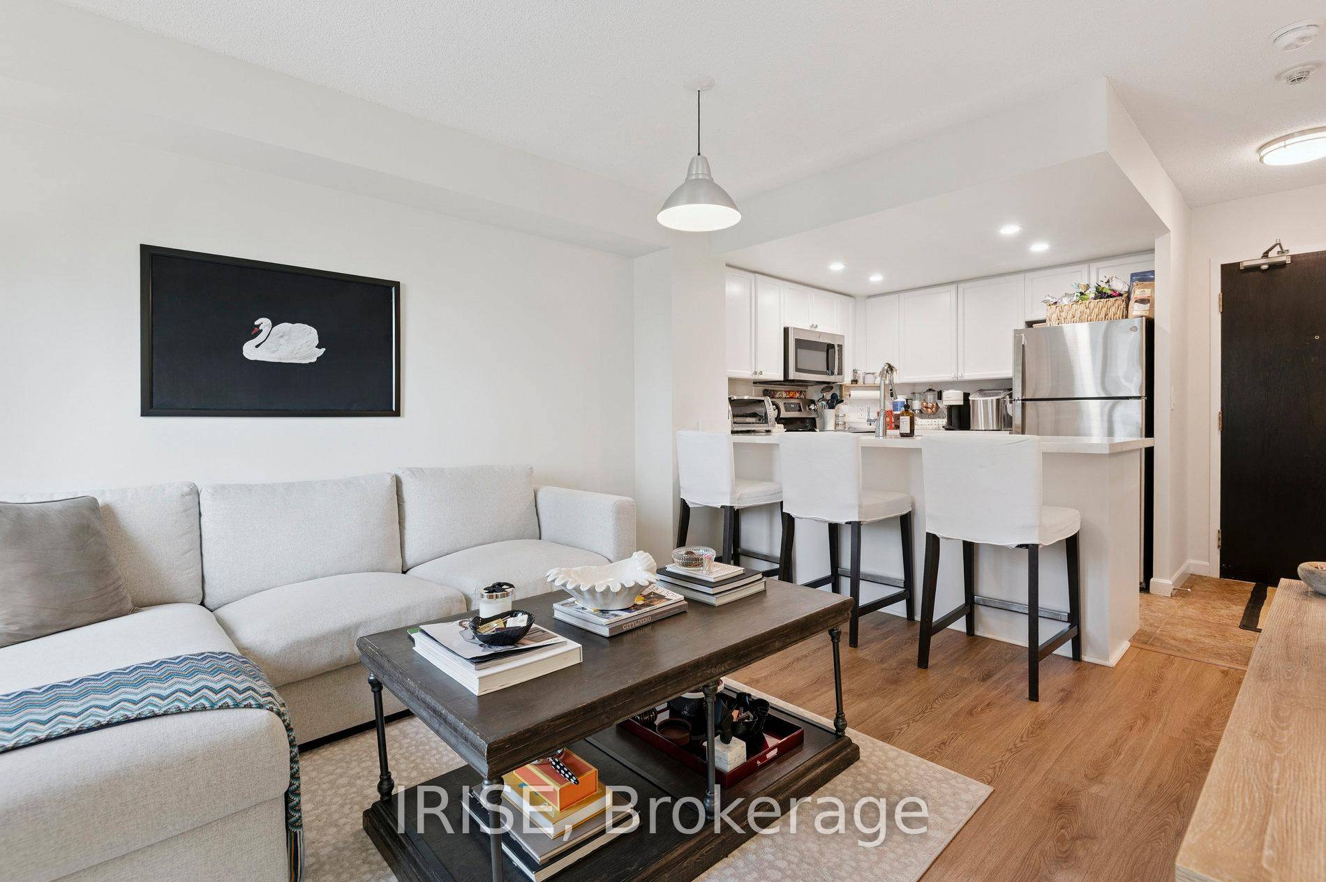 Luxurious Residences Of 8 Park Road !