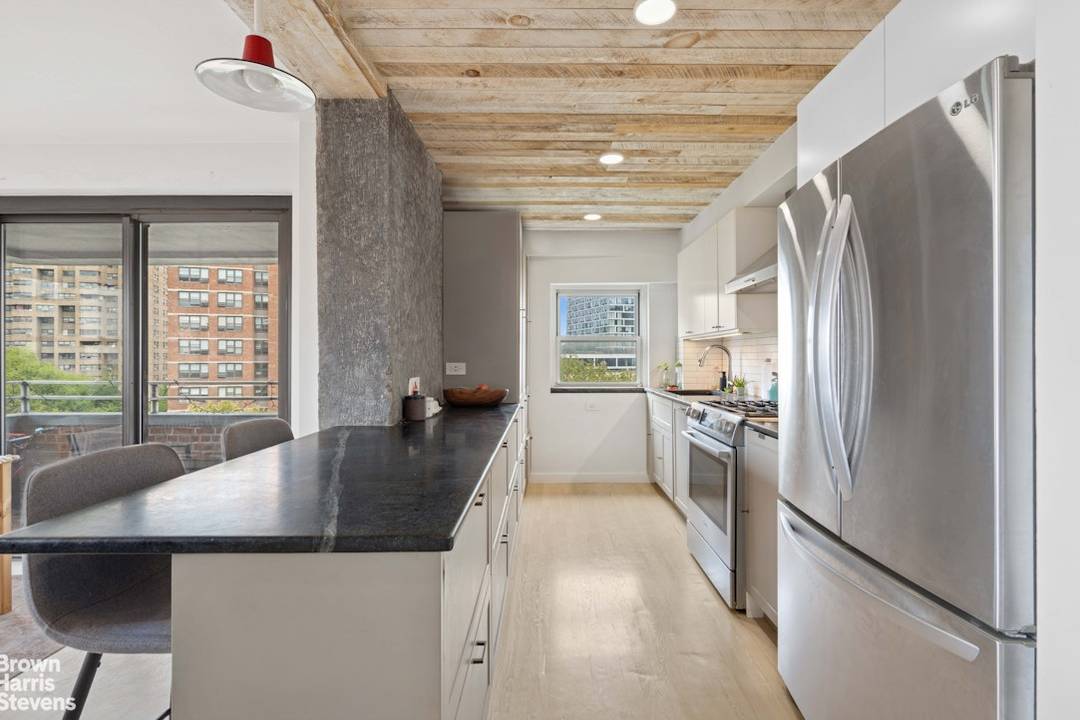 Fully renovated 2BR 2BA home in Seward Park Co op !