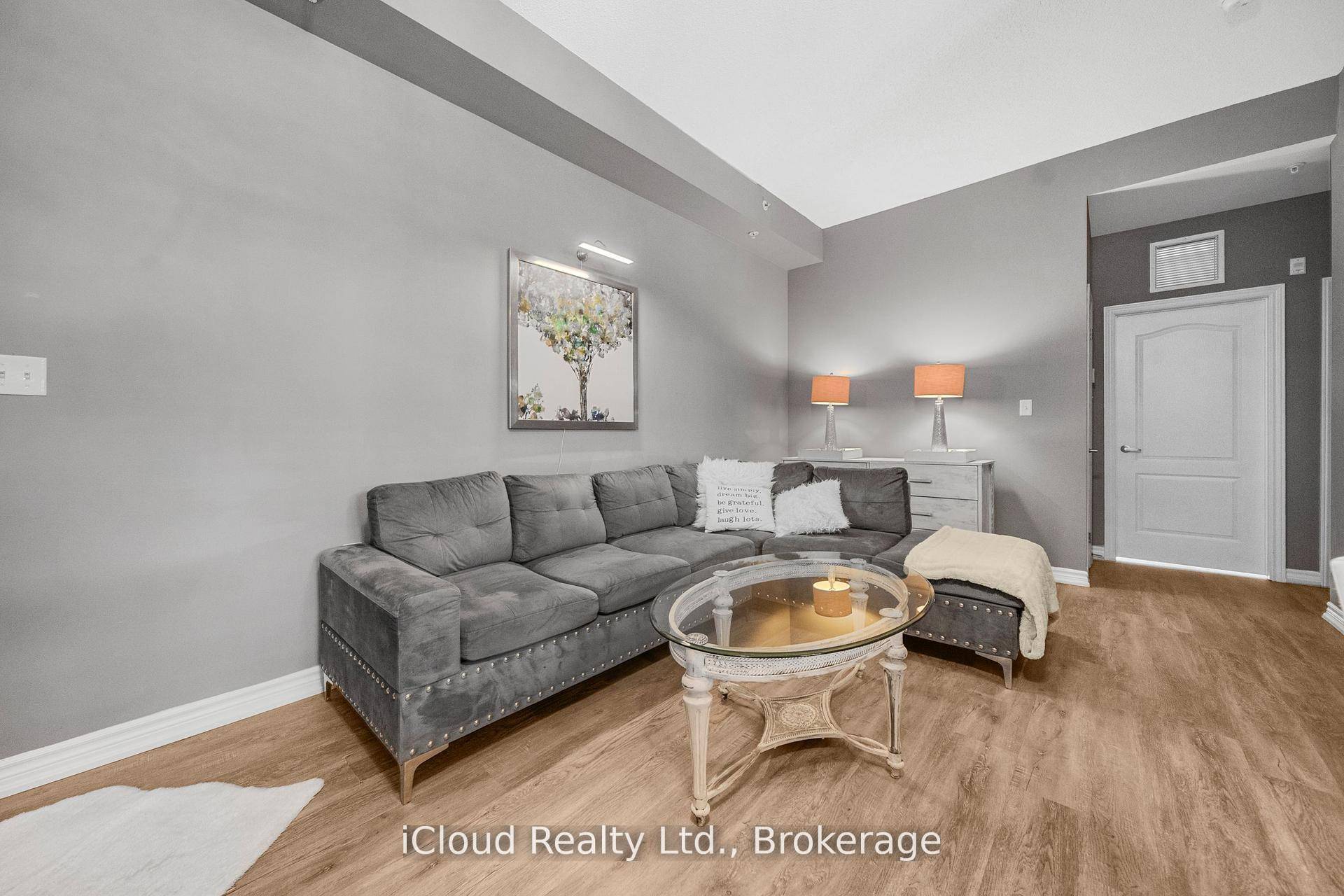 Luxurious Top Floor Corner Unit Penthouse with 10ft Ceilings in Prime Milton Location.