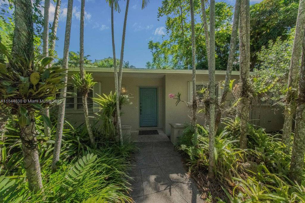 Welcome to this spacious and gorgeous tropical oasis where butterflies abound.