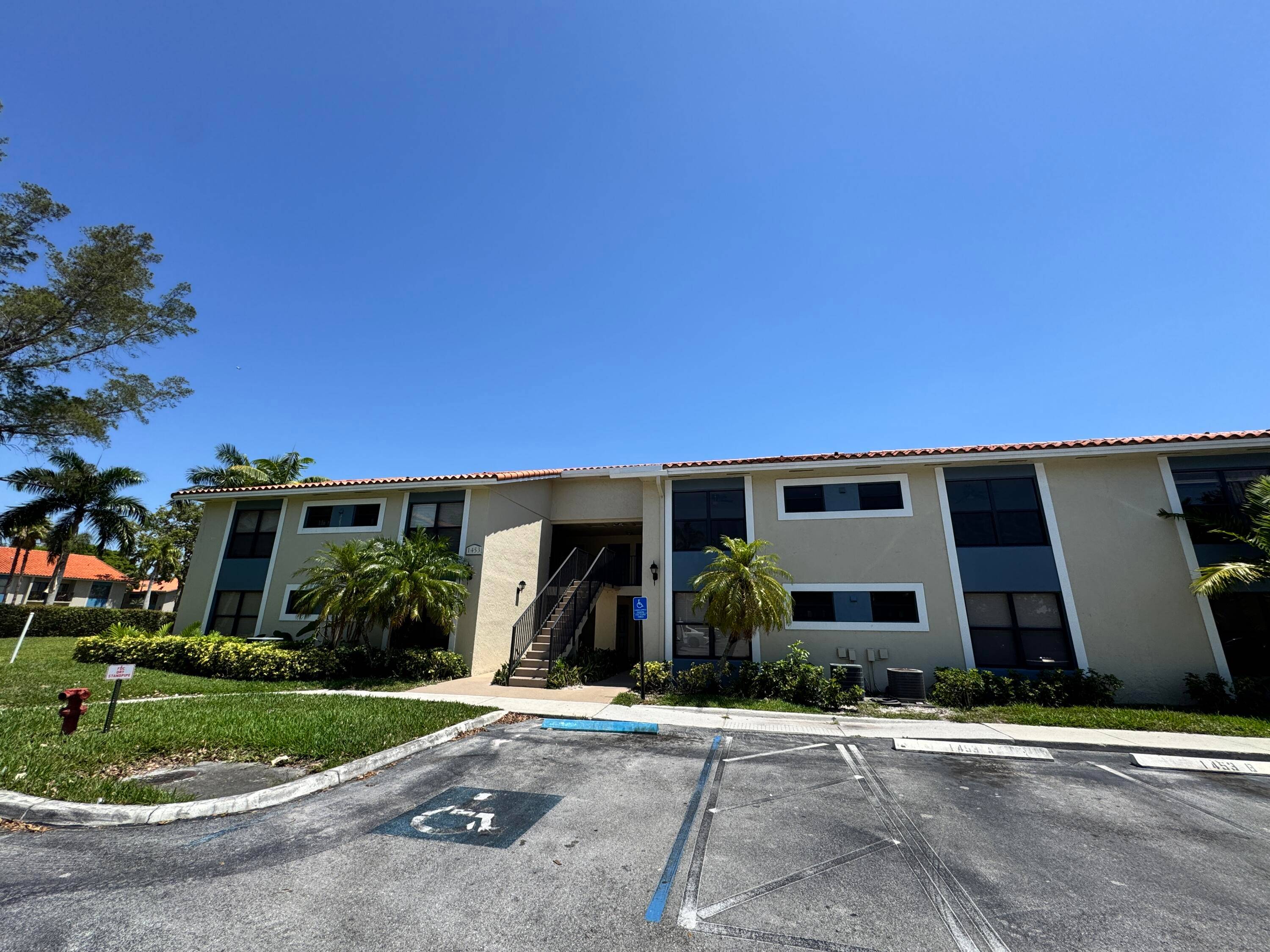 1453 Lake Crystal Drive Condo Palm Beach