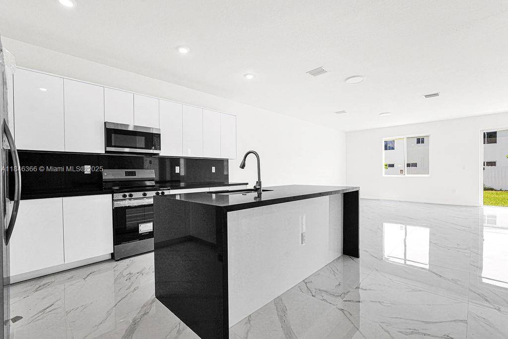 BUILDERS PAYING up to 6 towards CLOSING COSTS.