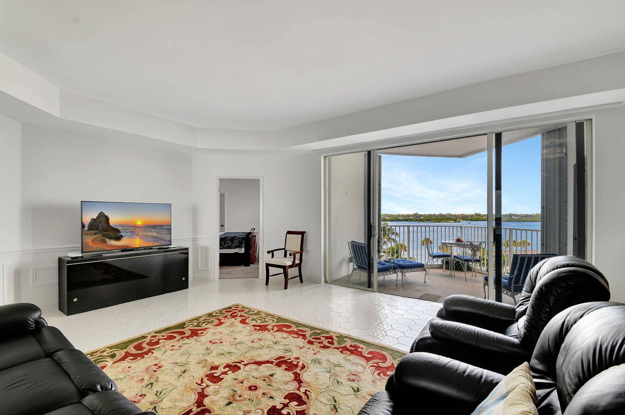 PENTHOUSE ! BEAUTIFUL INTERCOASTAL SUNSET VIEWS Beautifully updated 1BR 1.