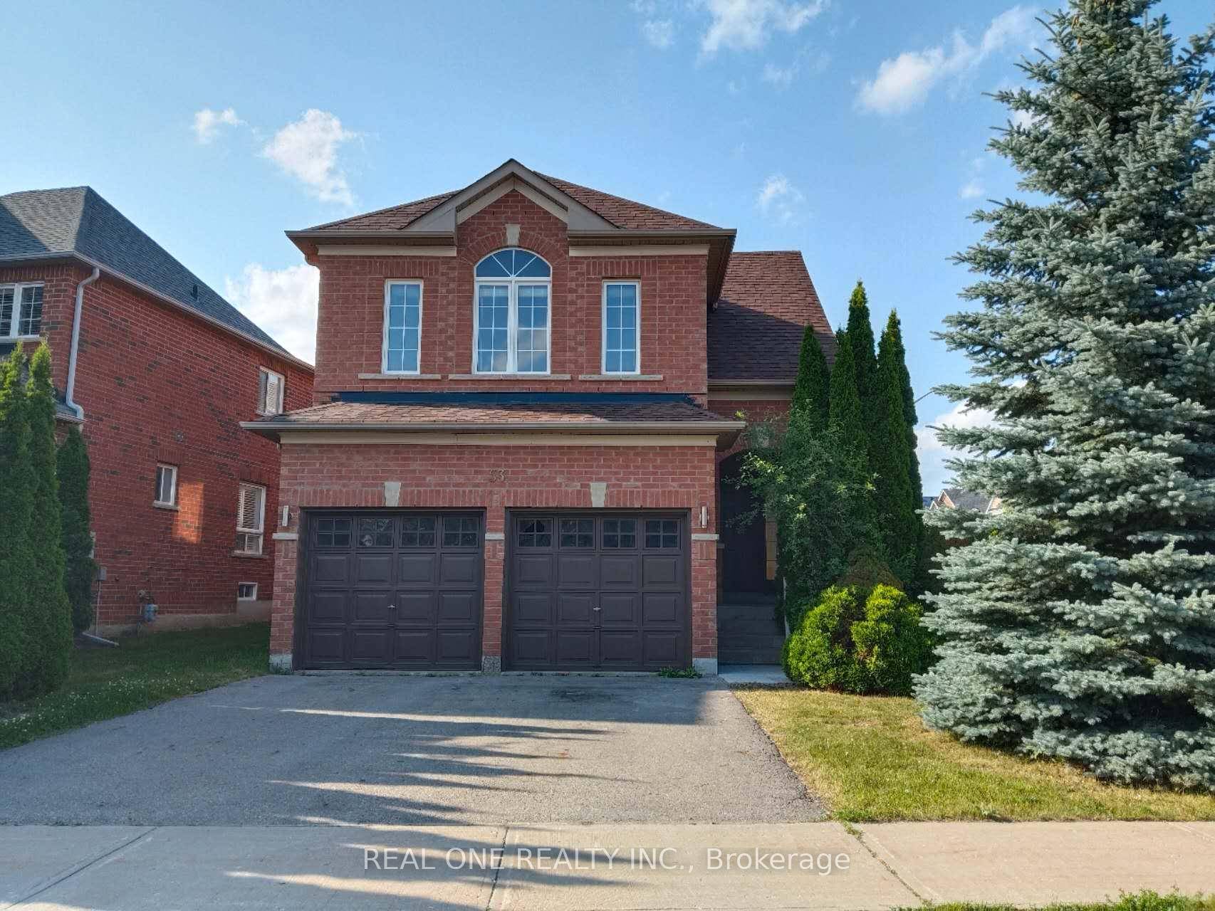 Bright amp ; Spacious 4 Bedroom, 3 Bathroom Detached Home in a Highly Sought After Community !