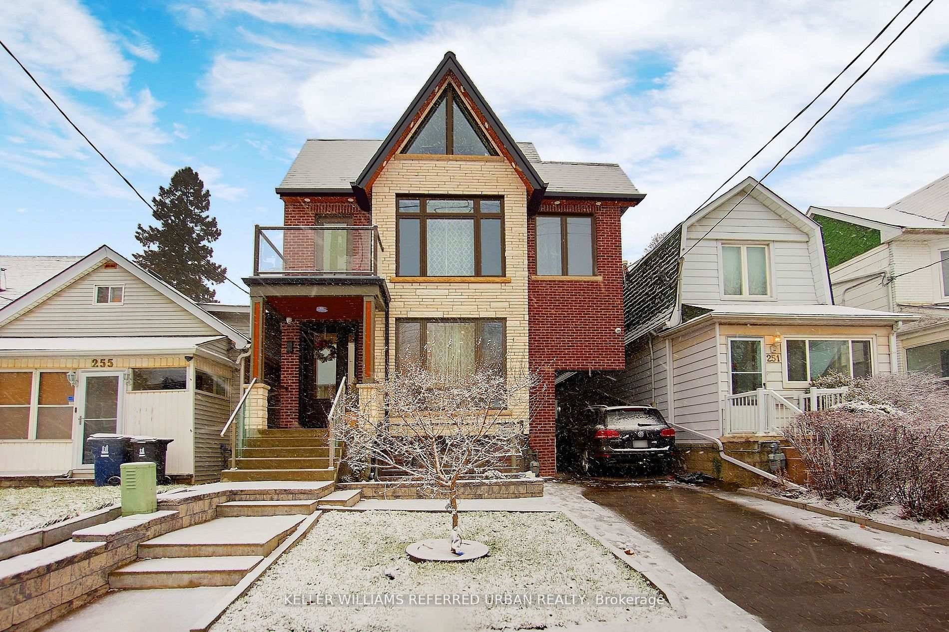 Welcome to this Massive 1 bedroom unit, Beautifully Renovated Masterpiece located in the Prime Neighborhood of Woodbine Lumsden Area.