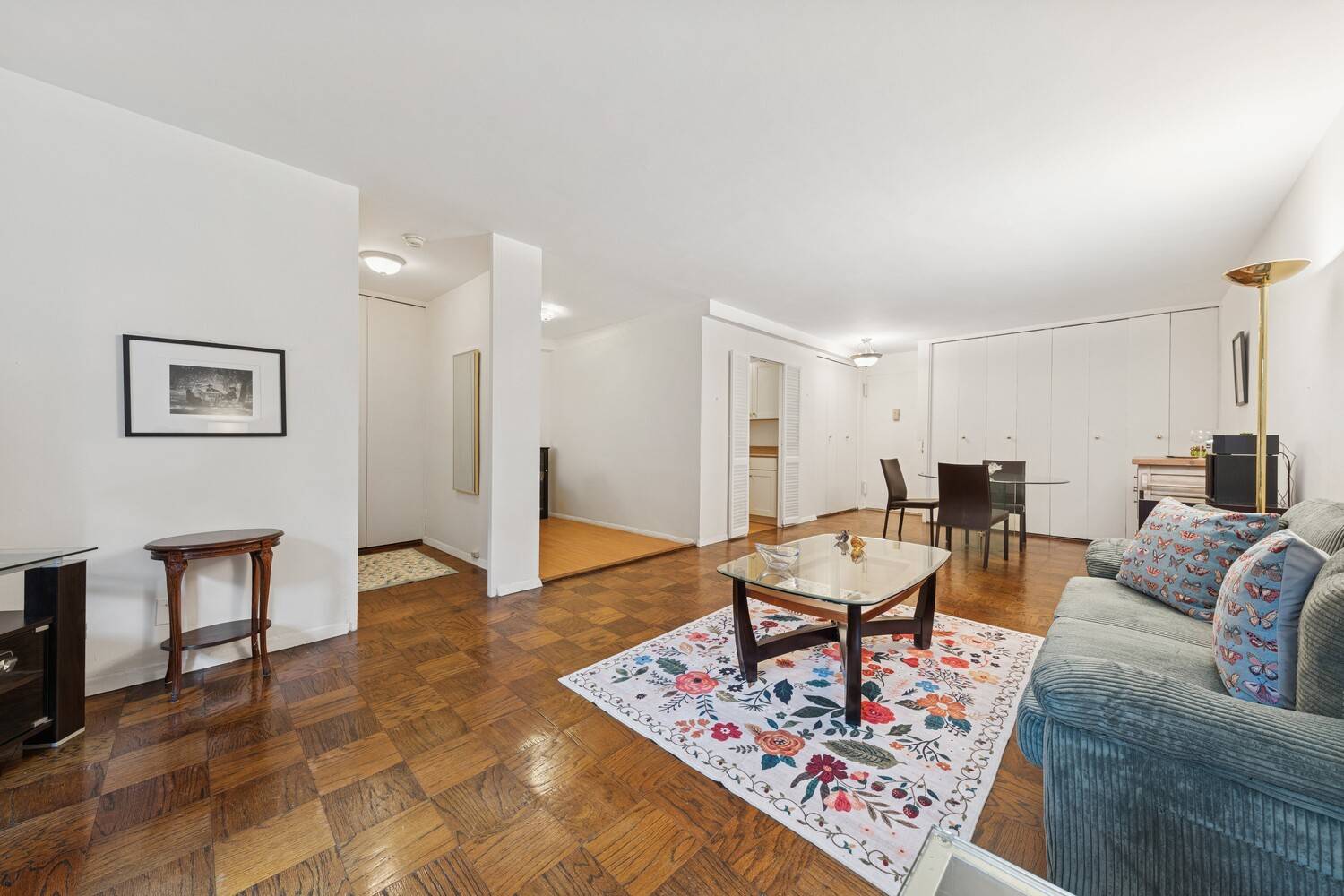 Freshly painted, this quiet alcove studio home with a view of the newly renovated courtyard garden and a lot of blue sky is in the best Coop on the Upper ...