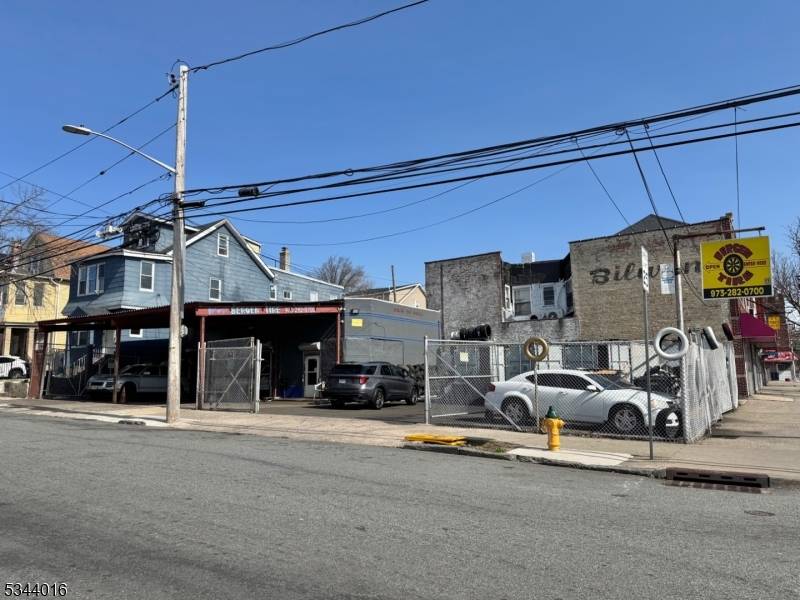 Well established tire shop located on a busy and highly visible corner.