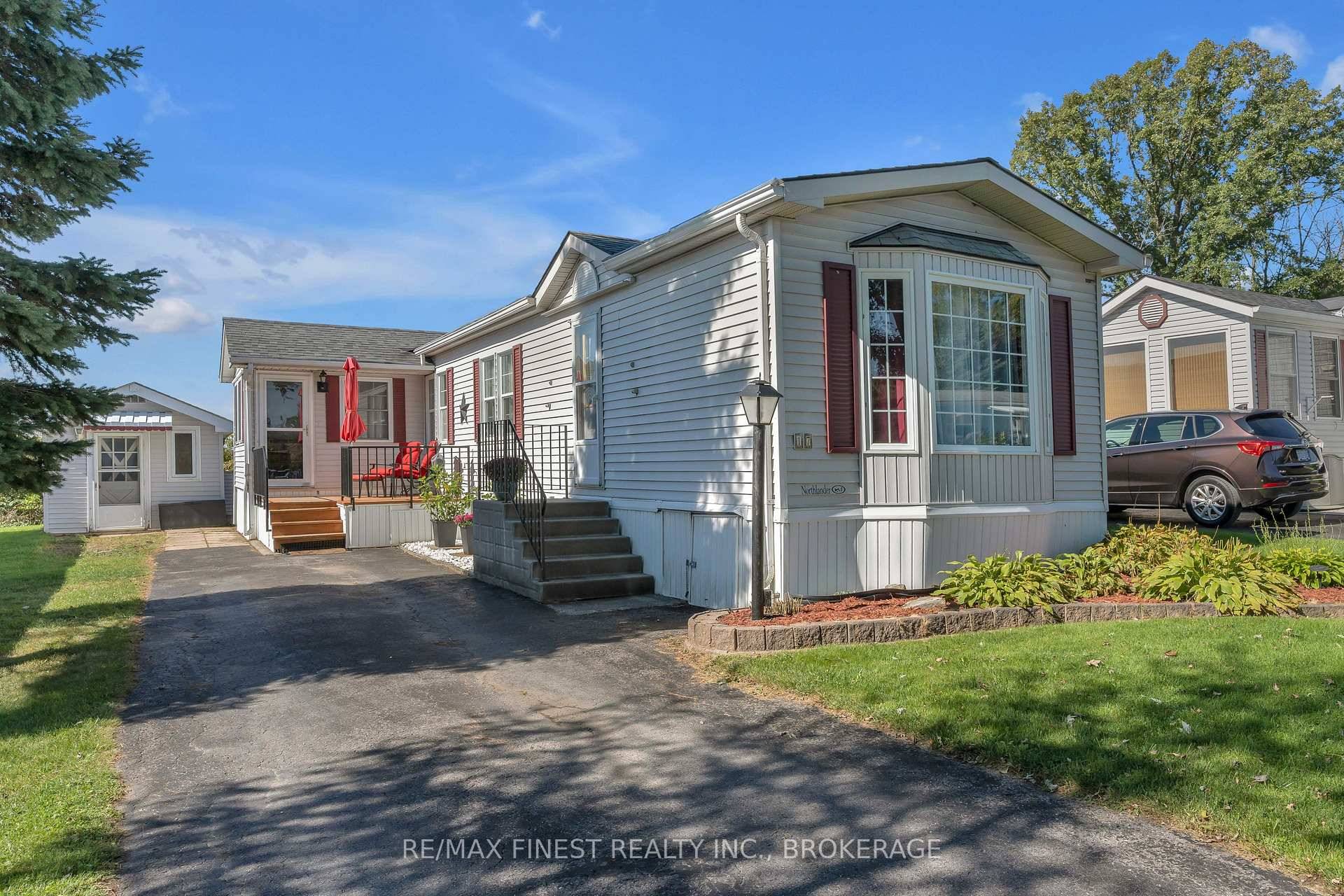 Welcome to your new oasis in the highly sought after Richmond Park community !