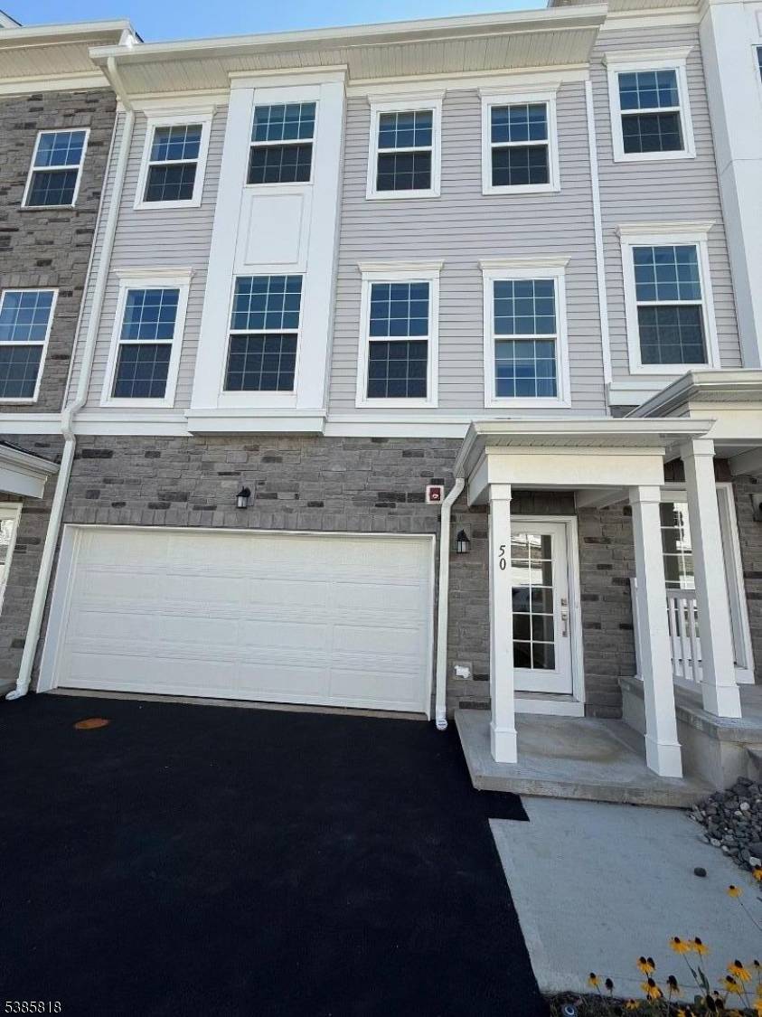 Be the first to live in this BRAND NEW townhome Beautiful 3 level Pershing model.
