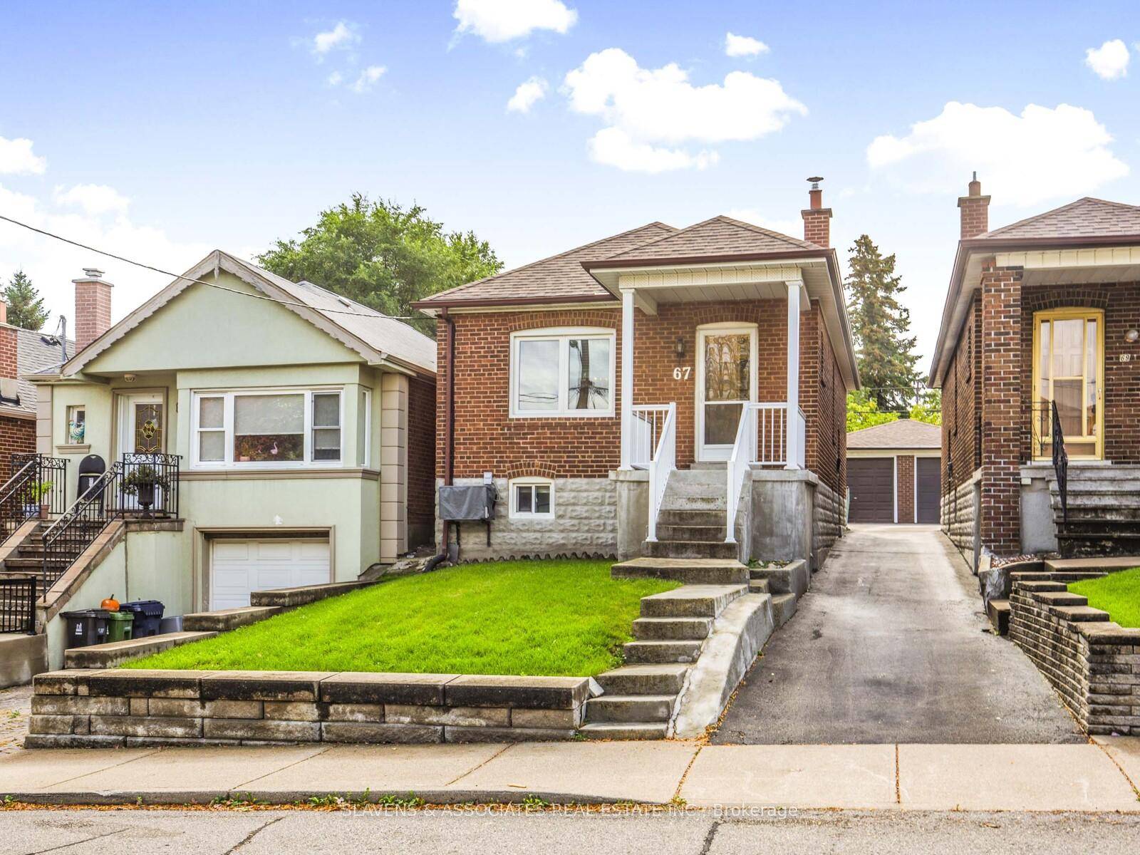 Welcome to the vibrant, up and coming Briar Hill Belgravia neighborhood Toronto's next big opportunity !