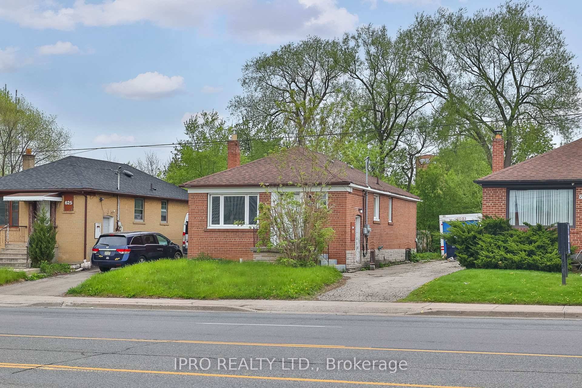 Welcome to this bright and spacious 3 bedroom bungalow, perfectly situated in prime North York.