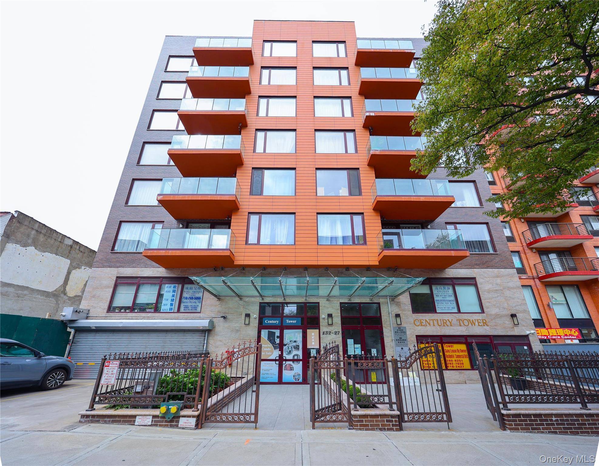 Experience sophisticated urban living in this brand new one bedroom, one bathroom condominium located in the heart of Flushing s vibrant mixed use community.