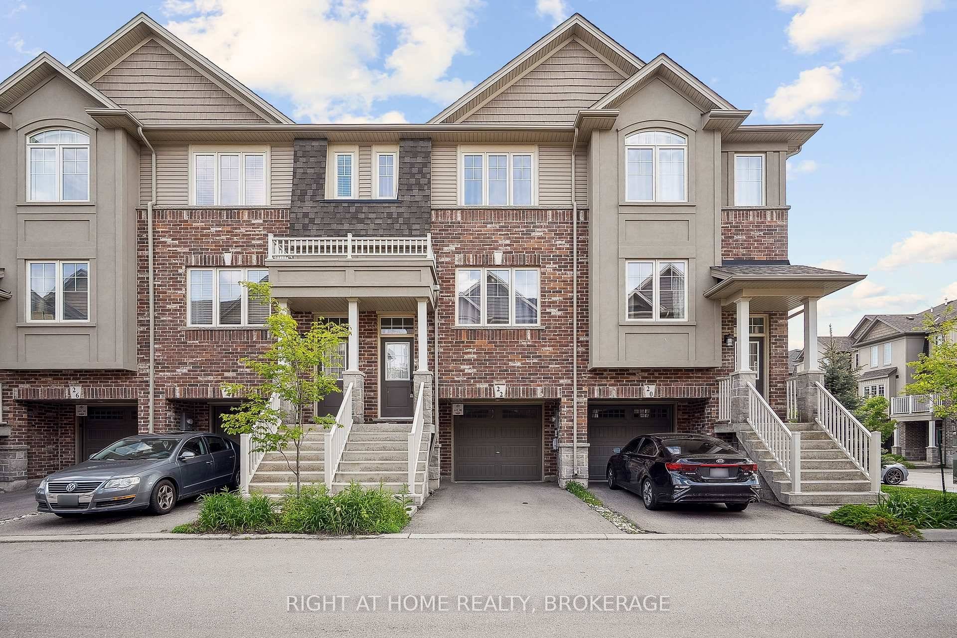 Absolutely stunning 3 bedroom, 3 bathroom townhome in beautiful Ancaster.
