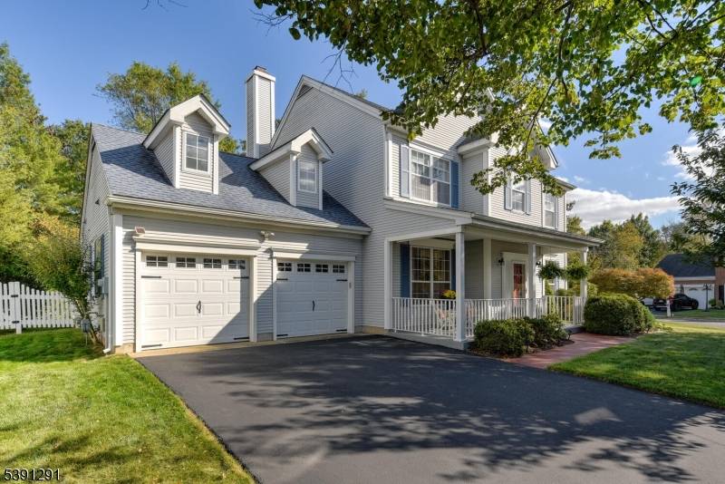 This immaculate, renovated sunny colonial sits on a prime corner lot in sought out Mountainview Farms.