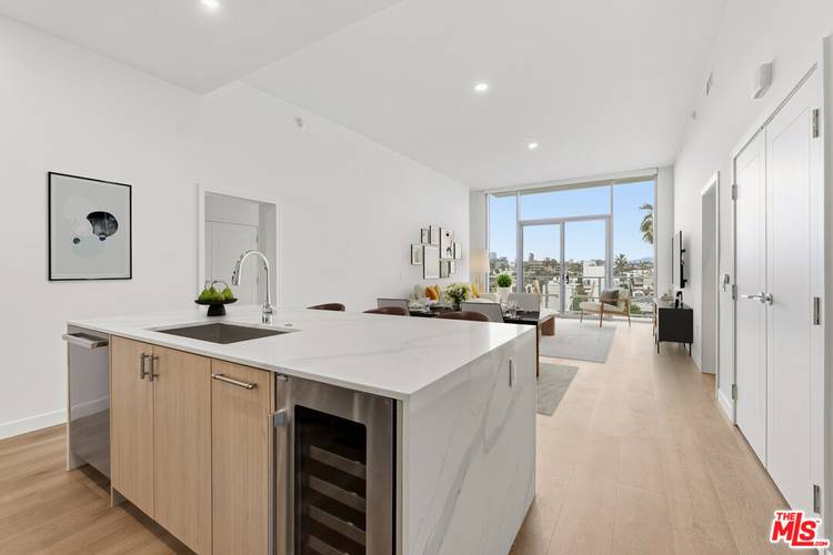 8500 Burton Way 1BR Beverly Grove La
