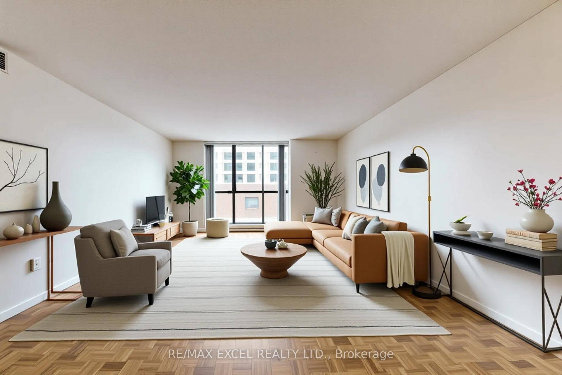 SELLER WILLING TO COVER 1 YR OF MONTHLY CONDO FEE FOR THE BUYER.