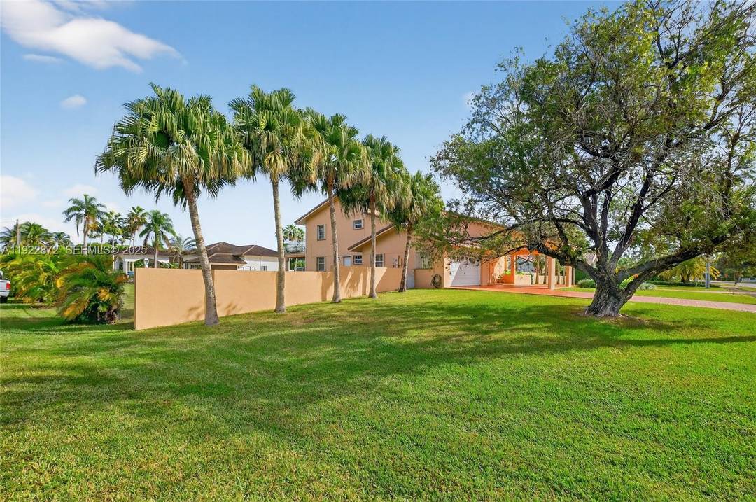 Welcome to Miller Acres, one of Miami s most exclusive and sought after neighborhoods.