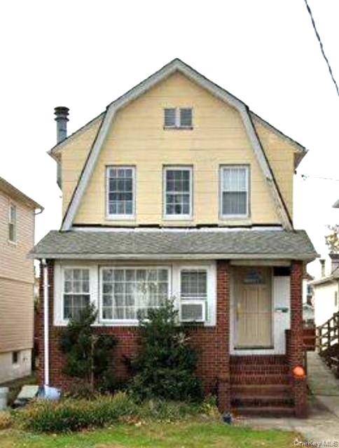 We invite you to imagine the possibilities in this home, nestled in the heart of Howard Beach.
