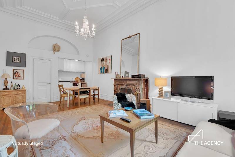 Enter this beautifully restored parlor floor studio in a stately pre war townhouse at 1388 Lexington Avenue.