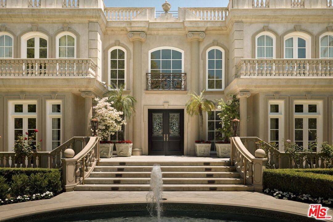 628 N Rodeo Dr 8BR Beverly Hills Post Office | B.H.P.O. La