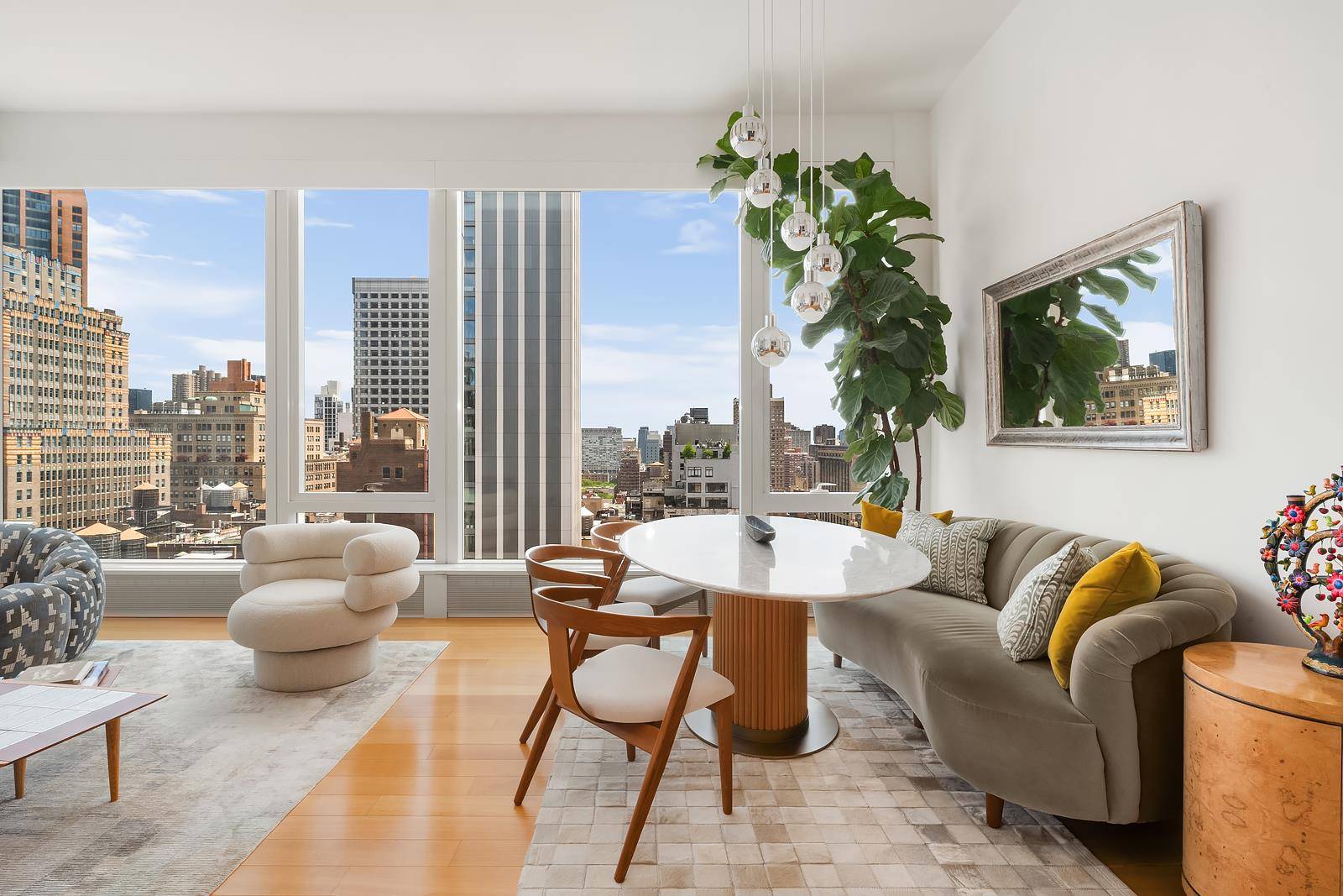 Northeast Corner 2 Bed, 2 Bath Apartment with Wonderful Sunlight and Exposures Welcome to Apartment 21C.